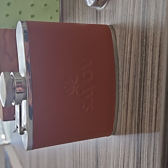 NBU Set of 2 Stainless Steel 4oz and 6oz Flasks - Picture 2 of 7